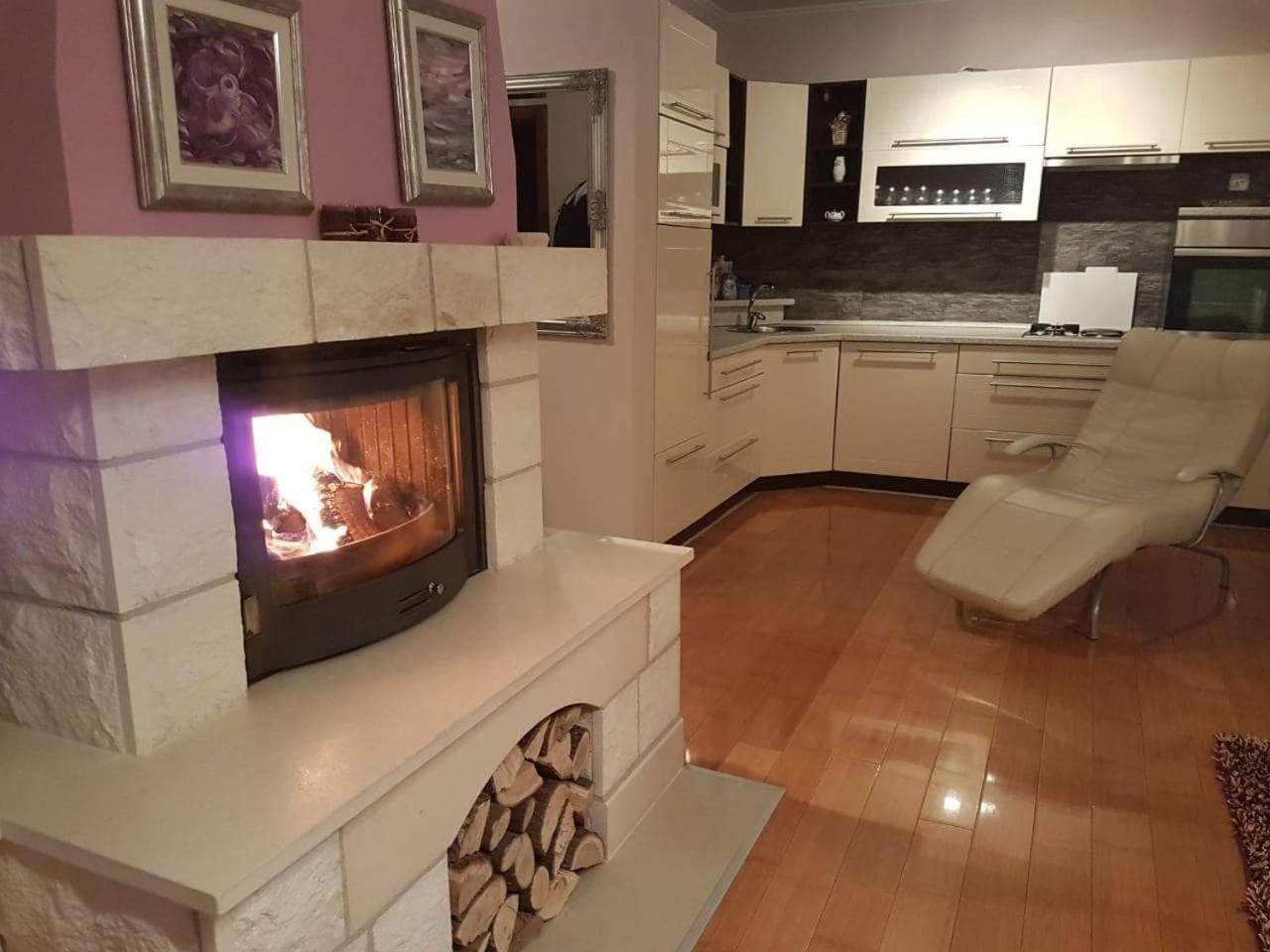 Apartman Lana Vlasic Buitenkant foto