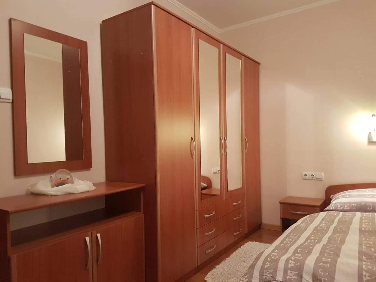 Apartman Lana Vlasic Buitenkant foto