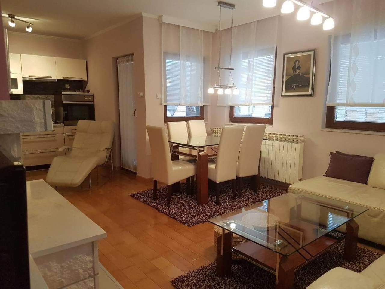 Apartman Lana Vlasic Buitenkant foto